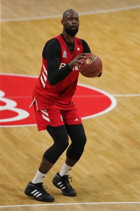 James Gist (Muenchen) waehrend dem aufwaermen GER, FC Bayern Basketball vs. medi bayreuth, Basketball, easy Credit BBL, Saison 2020 2021, 06.04.2021, GER, FC Bayern Basketball vs. medi bayreuth, Basketball, easy Credit BBL, Saison 2020 2021, 06.04.2021, Muenchen Copyright: xEIBNER MarcelxEngelbrechtx EP_EER