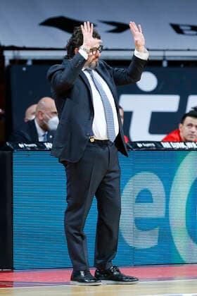 29. Spieltag der easyCredit BBL Basketball Bundesliga am 06.April 2021im Audi Dome in München Bayern Deutschland Saison 2020-2021 FC Bayern München gegen Medi Bayreuth Andrea Trinchieri (FC Bayern München) Trainer