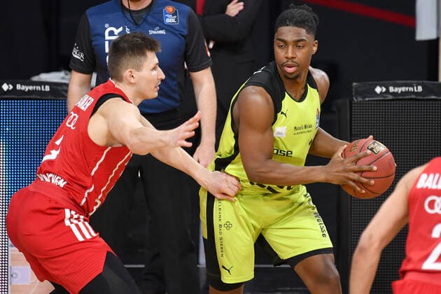 Frank BARTLEY (BT) am Ball, Aktion Basketball 1.Bundesliga FC Bayern Muenchen-medi Bayreuth am 06.04.2021 A U D I D O M E.