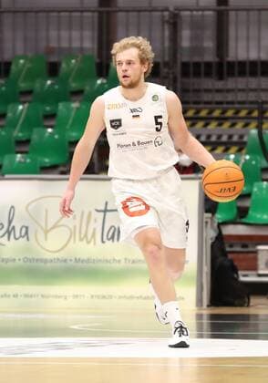 07.04.2021 - Basketball - Saison 2019 2020 - 2. Bundesliga Pro-A - 12. Spieltag: Nürnberg Falcons Basketball Club NBC - Bayer Giants Leverkusen - DaMa - Manuel Feuerpfeil (5, Nürnberg Falcons BC NBC )