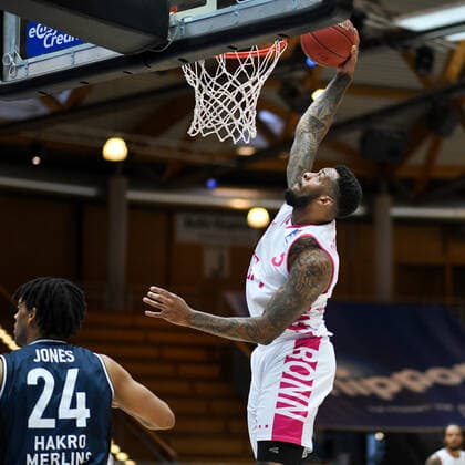 James Thompson IV (Telekom Baskets Bonn) am Korb, GER, HAKRO Merlins Crailsheim vs. Telekom Baskets Bonn, 07.04.2021, 29. Spieltag easycredit Basketball Bundesliga, Spielzeit 2020 2021. GER, HAKRO Merlins Crailsheim vs. Telekom Baskets Bonn, 07.04.2021, 29. Spieltag easycredit Basketball Bundesliga, Spielzeit 2020 202 Crailsheim Copyright: xEibnerxPressefoto MichaelxMemmlerx EP_MMR