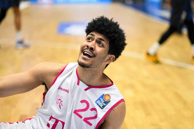 Gabriel De Oliveira (Telekom Baskets Bonn) reklamiert beim Schiedsrichter, GER, HAKRO Merlins Crailsheim vs. Telekom Baskets Bonn, 07.04.2021, 29. Spieltag easycredit Basketball Bundesliga, Spielzeit 2020 2021. GER, HAKRO Merlins Crailsheim vs. Telekom Baskets Bonn, 07.04.2021, 29. Spieltag easycredit Basketball Bundesliga, Spielzeit 2020 202 Crailsheim Copyright: xEibnerxPressefoto MichaelxMemmlerx EP_MMR