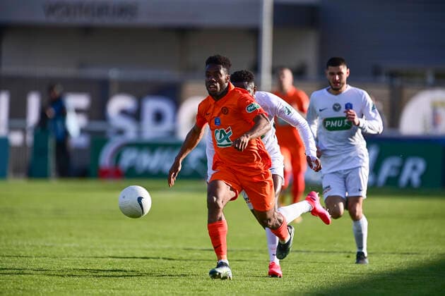 Sepe Elye Wahi (MHSC) vs Dan Mukoko (Chateaubriant) FOOTBALL : Voltigeurs de Chateaubriant vs MHSC - 1 8 coupe de France - 07 04 2021 JBAutissier Panoramic 