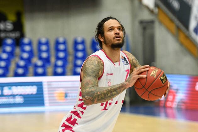 Topscorer Chris Babb (Telekom Baskets Bonn) beim Freiwurf, GER, HAKRO Merlins Crailsheim vs. Telekom Baskets Bonn, 07.04.2021, 29. Spieltag easycredit Basketball Bundesliga, Spielzeit 2020 2021. GER, HAKRO Merlins Crailsheim vs. Telekom Baskets Bonn, 07.04.2021, 29. Spieltag easycredit Basketball Bundesliga, Spielzeit 2020 202 Crailsheim Copyright: xEibnerxPressefoto MichaelxMemmlerx EP_MMR