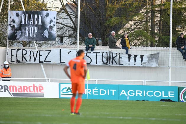 Illustration supporters - huis clos FOOTBALL : Chateaubriant vs Montpellier - Coupe de France - 07 04 2021 RonanHoussin Panoramic 