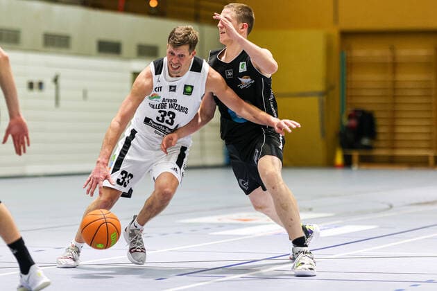 07.04.21, Herren, Basketball, Saison 2020 2021, 2. Bundesliga, Pro B Süd, College Wizards - White Wings Hanau Rouven Roessler (College Wizards 33) am Ball im Angriff. Karlsruhe Institut für und Sportwissenschaft (IfSS) Baden-Württemberg Germany