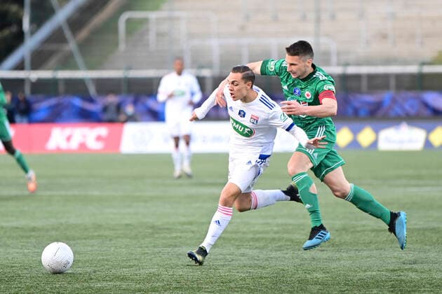 Maxence Caqueret (OL) vs EDOUARD DAILLET (Red Star) FOOTBALL : Red star vs OL - 1 8 coupe de France - 08 04 2021 JBAutissier Panoramic 