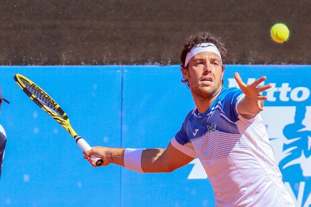 2021 Sardegna Open Tennis - 20210408 CAGLIARI, ITALY, APR 08: Marco Cecchinato in action during the ATP, Tennis Herren Tour 250 Sardegna Open tennis match against Yannick Hanfmann in Cagliari, Italy on April 08, 2021. Yannick Hanfmann won the match 7-5, 6-1. Cagliari Tennis Club Cagliari Italy 6473_237127 Copyright: xGiampieroxSposito PentaxPressx