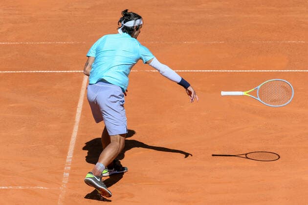 2021 Sardegna Open Tennis - 20210408 CAGLIARI, ITALY, APR 08: Lorenzo Musetti celebrates after winning the ATP, Tennis Herren Tour 250 Sardegna Open tennis match against Daniel Evans in Cagliari, Italy on April 08, 2021. Musetti won the match 6-1, 1-6, 7-6. Cagliari Tennis Club Cagliari Italy 6473_237089 Copyright: xGiampieroxSposito PentaxPressx
