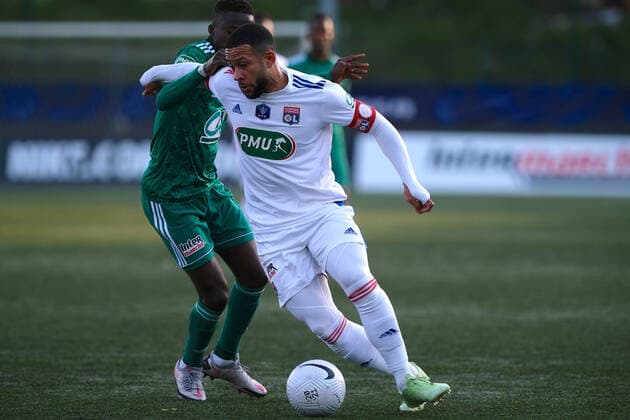 April 9, 2021, Saint Ouen, Seine Saint Denis, France: Lyon Striker MEMPHIS DEPAY in action during the round of 16 soccer French Cup match between Red Star and Olympique Lyonnais at Bauer Stadium - Saint Ouen - France..Lyon Won 2:2 Saint Ouen France - ZUMAp119 20210409_zaf_p119_022 Copyright: xPierrexSteveninx