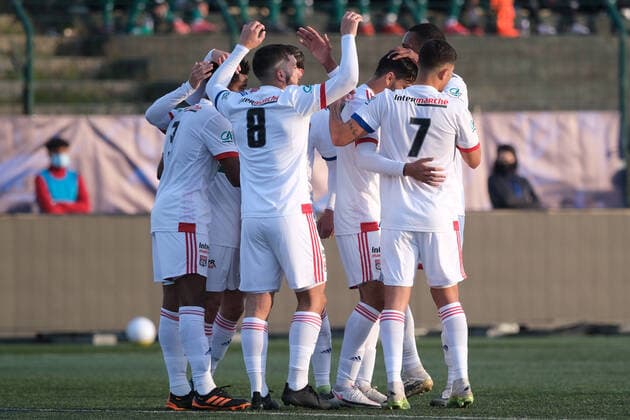 April 9, 2021, Saint Ouen, Seine Saint Denis, France: Joy of Lyon players after their goal during the round of 16 soccer French Cup match between Red Star and Olympique Lyonnais at Bauer Stadium - Saint Ouen - France..Lyon Won 2:2 Saint Ouen France - ZUMAp119 20210409_zaf_p119_032 Copyright: xPierrexSteveninx