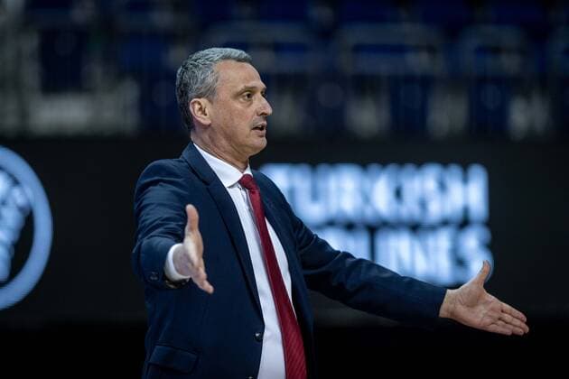 Basketball Berlin 08.04.2021 Euroleague Saison 2020 2021 Alba Berlin - Roter Stern Belgrad Dejan Radonjic (Belgrad, Trainer)