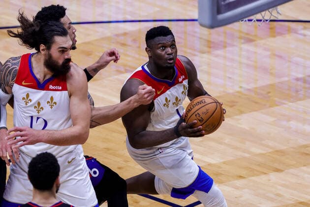 NEW ORLEANS, LA - APR 09: New Orleans Pelicans forward Zion Williamson (1) drives to the basket against Philadelphia 76ers during a NBA, Basketball Herren, USA game between the New Orleans Pelicans and the Philadelphia 76ers at Smoothie King Center in New Orleans, LA on Apr 09, 2021. (Photo by Stephen Lew Icon Sportswire) NBA: APR 09 76ers at Pelicans Icon21040912048176