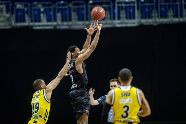 Basketball Berlin 10.04.2021 1. Bundesliga easyCredit-BBL BBL Saison 2020 2021 Alba Berlin - Hamburg Towers Kameron Taylor (Hamburg, No.07)
