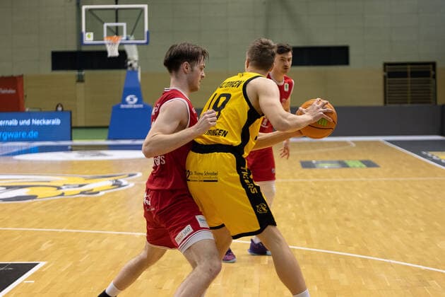 Elias Valtonen (Tigers Tübingen, 19)¨¨¨Tigers Tübingen vs. Bayer Giants Leverkusen, 2. Basketball, Bundesliga, Pro A, Barmer 2 Basketball, Spieltag 30, Spielzeit 2020 2021, 10.04.2021, ¨¨ Tigers Tübingen - Bayer Giants Leverkusen, Basketball, 2. Bundesliga, Barmer 2 Basketball, Spieltag 30, Spielzeit 2020 2021, 10.04.2021 Rottenburg am Neckar Copyright: xNinaxSander xEibnerxPressefotoxIx EP_NSR