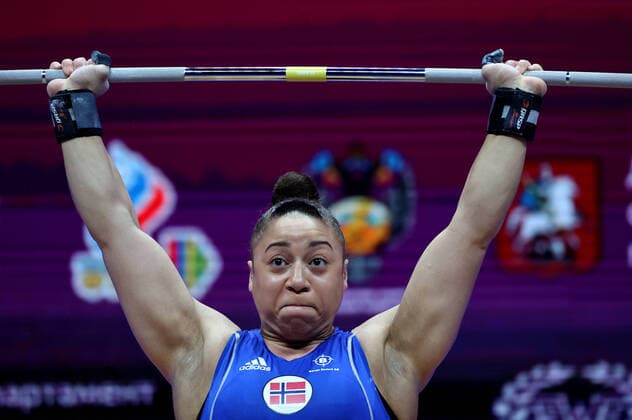 Bilder des Jahres 2021, Sport 04 April Sport Themen der Woche KW14 GOLD OLYMPIC QUALIFICATION EVENT European Weightlifting Championships. WOMEN SE 87. KOANDA Solfrid(NOR). 