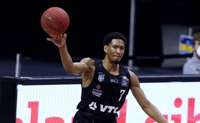 Kameron Taylor Aktion Oberkoerper Oberkörper Basketball BBL Bundesliga Herren Saison 2020 2021 10.04.2021 ALBA Berlin vs. Hamburg Towers