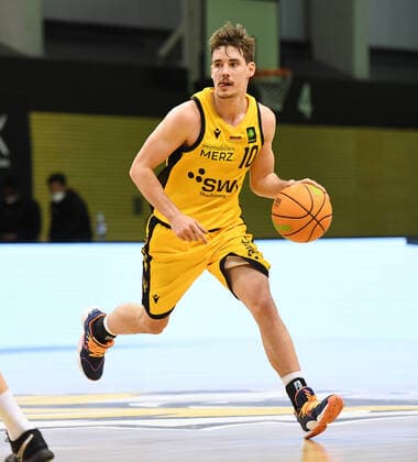 Basketball 2. Bundesliga 2020 2021 30. Spieltag in Rottenburg in der Volksbank Arena 10.04.2021 Tigers Tuebingen - Bayer Giants Leverkusen Gianni Otto (Tigers Tuebingen)
