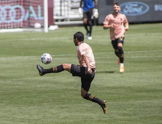 April 10, 2021, Los Angeles, California, USA: Carlos Vela 10 of the LAFC during their preseason MLS, Fussball Herren, USA game with the New England Revolution on Saturday April 10, 2021 at the Banc of California stadium in Los Angeles, California. LAFC draws with Revolution, 3-3. PI Los Angeles USA - ZUMAp124 20210410_zaa_p124_006 Copyright: xJAVIERxROJASx