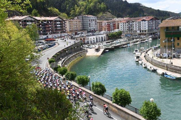 Bilder des Jahres 2021, Sport 04 April Sport Themen der Woche KW14 10-04-2021 Itzulia Basque Country; Tappa 06 Ondarroa - Arrate; 