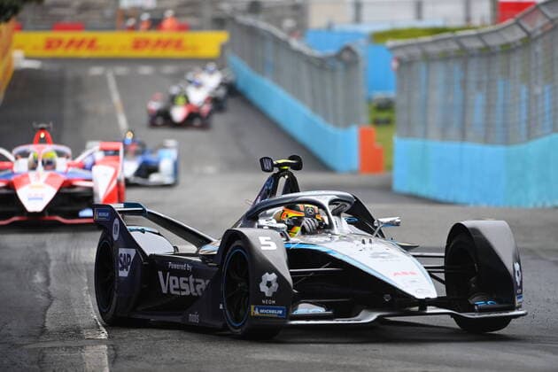 Bilder des Jahres 2021, Sport 04 April Sport Themen der Woche KW14 Sport Bilder des Tages Mandatory Credit: Photo by Sam Bagnall Motorsport Images Shutterstock (11853132b) Stoffel Vandoorne (BEL), Mercedes Benz EQ, EQ Silver Arrow 02 during the 2021 Formula E Round 4 - Rome E-Prix 2021 FE Round 4 - Rome E-Prix Race, Circuit Enzo e Dino Ferrari, Imola, Italy - 11 Apr 2021 2021 FE Round 4 - Rome E-Prix Race, Circuit Enzo e Dino Ferrari, Imola, Italy - 11 Apr 2021  Copyright: xSamxBagnall MotorsportxImages Shutterstockx 11853132b