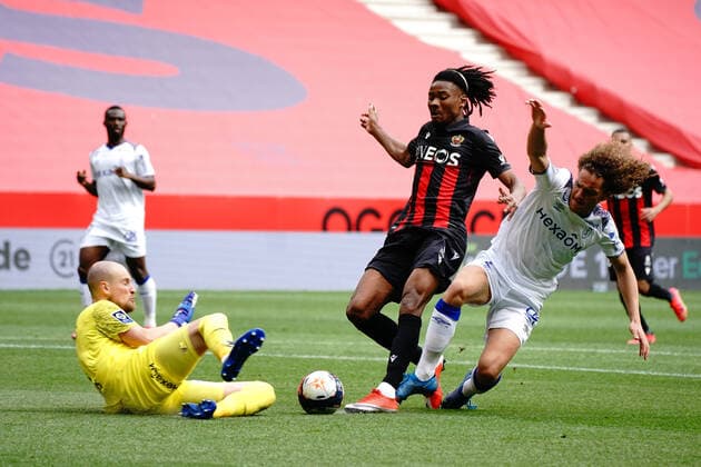 Khephren Thuram (OGC Nice) - Wout Fais (Stade de Reims) - Predrag Rajkovic (Stade de Reims) FOOTBALL : OGC Nice vs Stade de Reims - Ligue 1 Uber Eats - Nice - 11 04 2021 NorbertScanella PanoramiC 