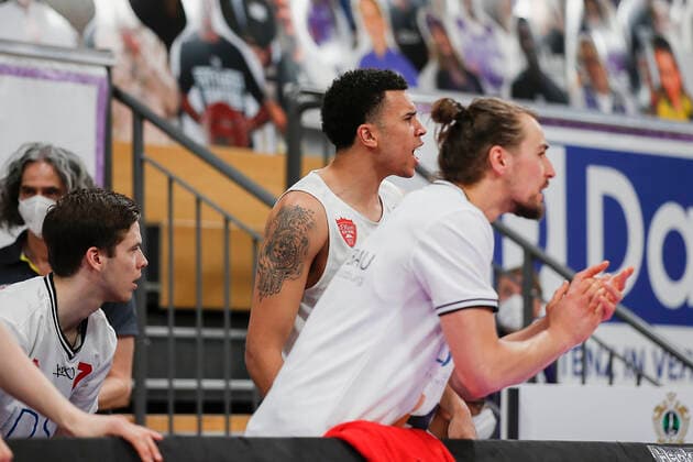 Deutschland , Goettingen, Sparkassen-Arena (GoeSF), 11.04.2021, emspor, emonline, despor, deonline, BG Goettingen vs. s.Oliver Wuerzburg, easyCredit BBL, 27. Spieltag Bild: v. l. Copyright: HMBxMedia JulienxBecker