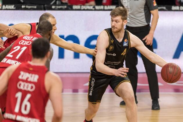 Basketball, BBL, 20210411, FC Bayern München - Basketball Löwen Braunschweig. Im Bild Luc VAN SLOOTEN (Basketball Löwen Braunschweig, 4). München Audi Dome Bayern Deutschland Copyright: Passion2Press MarkusxFischerx