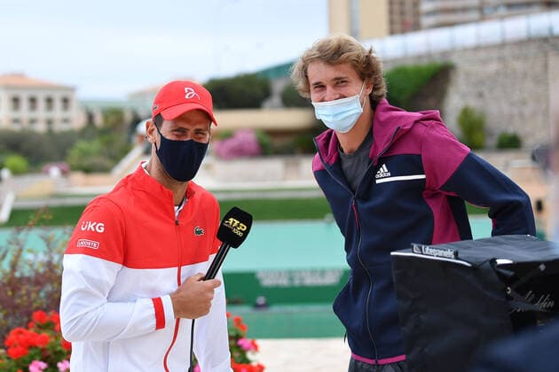 Bilder des Jahres 2021, Sport 04 April Sport Themen der Woche KW14 Sport Bilder des Tages Novak Djokovic (Ser) and Alexander Zverev TENNIS : Rolex Monte Carlo Masters - 11 04 2021 AntoineCouvercelle Panoramic 