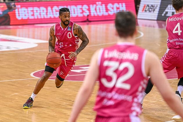 easyCredit BBL, Telekom Baskets Bonn vs. FC Bayern München Basketball, 13.04.2021 Alex Hamilton (Telekom Baskets Bonn 0), easyCredit BBL, Telekom Baskets Bonn vs. FC Bayern München Basketball am 13.04.2021 im Telekom Dome Bonn, Bonn (Nordrhein-Westfalen) Copyright: xBEAUTIFULxSPORTS Mueller-Laschetx