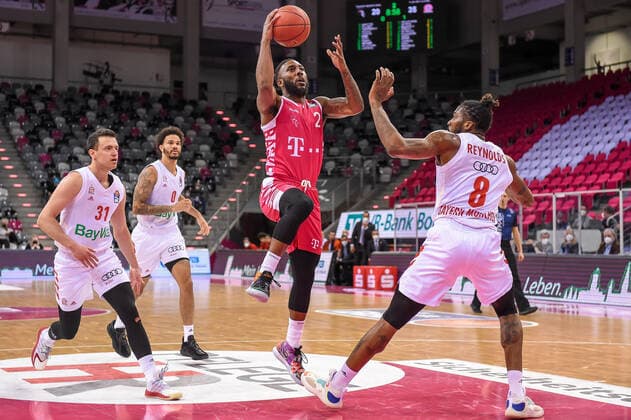 easyCredit BBL, Telekom Baskets Bonn vs. FC Bayern München Basketball, 13.04.2021 Xavier Pollard (Telekom Baskets Bonn 2), easyCredit BBL, Telekom Baskets Bonn vs. FC Bayern München Basketball am 13.04.2021 im Telekom Dome Bonn, Bonn (Nordrhein-Westfalen) Copyright: xBEAUTIFULxSPORTS Mueller-Laschetx