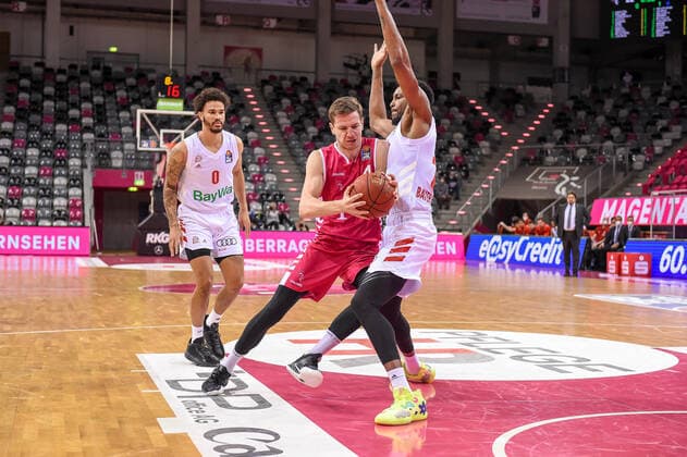easyCredit BBL, Telekom Baskets Bonn vs. FC Bayern München Basketball, 13.04.2021 Strahinja Micovic (Telekom Baskets Bonn 4), easyCredit BBL, Telekom Baskets Bonn vs. FC Bayern München Basketball am 13.04.2021 im Telekom Dome Bonn, Bonn (Nordrhein-Westfalen) Copyright: xBEAUTIFULxSPORTS Mueller-Laschetx