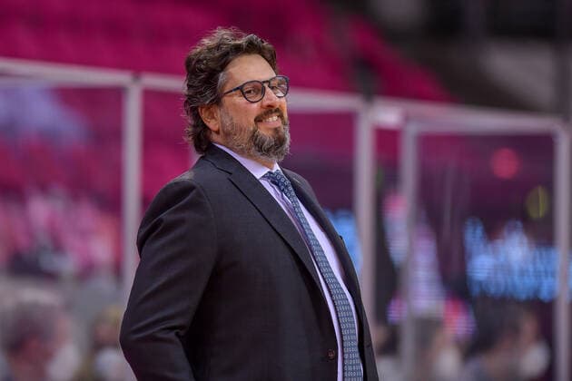 easyCredit BBL, Telekom Baskets Bonn vs. FC Bayern München Basketball, 13.04.2021 Headcoach Andrea Trinchieri (Trainer FC Bayern München Basketball), easyCredit BBL, Telekom Baskets Bonn vs. FC Bayern München Basketball am 13.04.2021 im Telekom Dome Bonn, Bonn (Nordrhein-Westfalen) Copyright: xBEAUTIFULxSPORTS Mueller-Laschetx