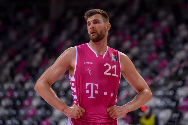 easyCredit BBL, Telekom Baskets Bonn vs. FC Bayern München Basketball, 13.04.2021 Enttäuschung bei Leon Kratzer (Telekom Baskets Bonn, 21), easyCredit BBL, Telekom Baskets Bonn vs. FC Bayern München Basketball am 13.04.2021 im Telekom Dome Bonn, Bonn (Nordrhein-Westfalen) Copyright: xBEAUTIFULxSPORTS Mueller-Laschetx