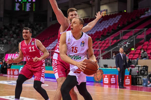 easyCredit BBL, Telekom Baskets Bonn vs. FC Bayern München Basketball, 13.04.2021 Robin Amaize (FC Bayern München Basketball 15), easyCredit BBL, Telekom Baskets Bonn vs. FC Bayern München Basketball am 13.04.2021 im Telekom Dome Bonn, Bonn (Nordrhein-Westfalen) Copyright: xBEAUTIFULxSPORTS Mueller-Laschetx