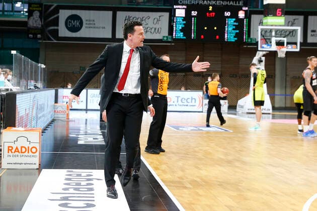 28. Spieltag der easyCredit BBL Basketball Bundesliga am 13.April 2021in der Oberfrankenhalle in Bayreuth Bayern Deutschland Saison 2020-2021 Medi Bayreuth gegen ratiopharm Ulm Raoul Korner (Medi Bayreuth) Trainer