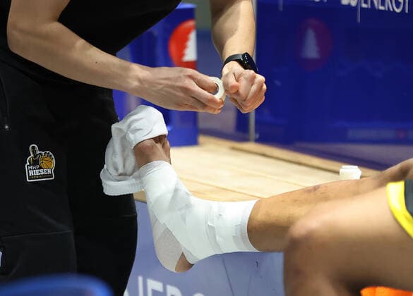 Verletzung Desi Rodriguez (MHP Riesen Ludwigsburg)