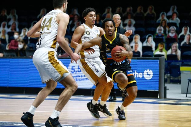 13.04.2021, xgox, Basketball, easyCredit BBL, Basketball Loewen Braunschweig - MHP Riesen Ludwigsburg emspor, v.l. Barry Brown Jr (Ludwigsburg, 5) Braunschweig