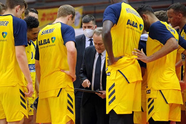 13.04.2021, xovx, Basketball BBL, JobStairs Gießen 46ers - Alba Berlin Trainer Aito Garcia Reneses (Alba Berlin) Gießen Sporthalle Gießen-Ost Hessen Deutschland (DE)