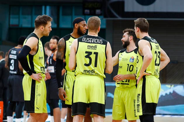 28. Spieltag der easyCredit BBL Basketball Bundesliga am 13.April 2021in der Oberfrankenhalle in Bayreuth Bayern Deutschland Saison 2020-2021 Medi Bayreuth gegen ratiopharm Ulm Matthew Tiby (Medi Bayreuth 15) , Dererk Pardon (Medi Bayreuth 0) , Osvaldas Olisevicius (Medi Bayreuth 31) , Bastian Doreth (Medi Bayreuth 10) , David Walker (Medi Bayreuth23)