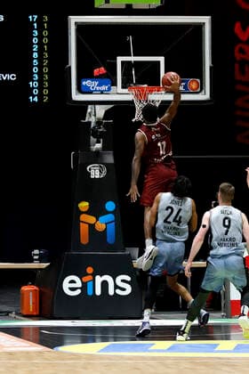 14.04.2021, easyCredit Basketball Bundesliga, BBL, Saison 2020 2021, Herren, Chemnitz Niners - HAKRO Merlins Crailsheim Isiaha Mike, Niners Chemnitz, Jeremy Jones, HAKRO Merlins Crailsheim Chemnitz Messe Chemnitz Sachsen Germany