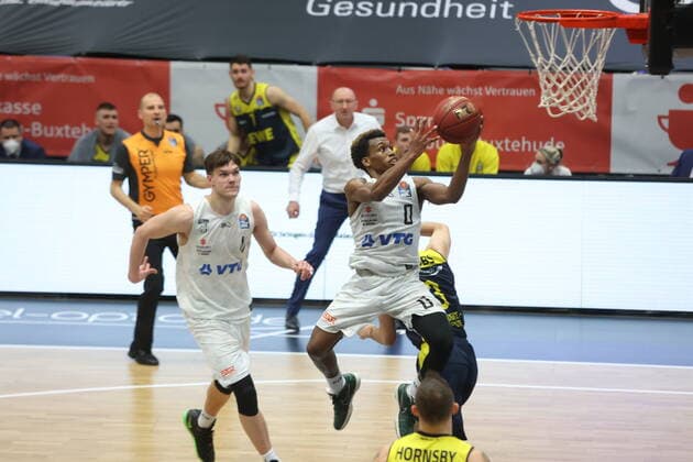 Basketball: Deutschland, 1. Bundesliga, Hamburg Towers - EWE Baskets Oldenburg, Hamburg, 14.04.2021 TJ Shorts (Towers) Hamburg Germany