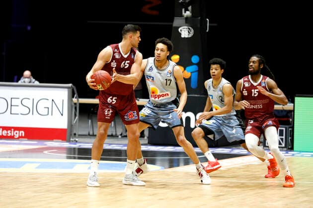 14.04.2021, easyCredit Basketball Bundesliga, BBL, Saison 2020 2021, Herren, Chemnitz Niners - HAKRO Merlins Crailsheim Filip Stanic, Niners Chemnitz, Jamuni McNeace, HAKRO Merlins Crailsheim Chemnitz Messe Chemnitz Sachsen Germany