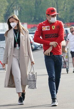 Formula 1 Pirelli Gran Premio Del Made In Italy E Dell emilia Romagna 2021 16.04.2021, Autodromo Enzo e Dino Ferrari, Imola, Formula 1 Pirelli Gran Premio Del Made In Italy E Dell emilia Romagna 2021 ,im Bild Charles Leclerc (MCO 16), Scuderia Ferrari Mission Winnow mit Freundin Charlotte SinÃ .