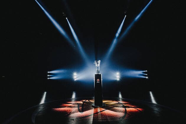 Basketball 16.04.2021 Saison 2020 2021 MagentaSport BBL Pokal: Anreise MagentaSport BBL Pokal: Der Pokal Basketball 16.04.2021 Saison 2020 2021 MagentaSport BBL Pokal Der Pokal nur redaktionelle Verwendung - kommerzielle Verwendung Nutzung nur nach Absprache mit dem Fotografen. München Deutschland