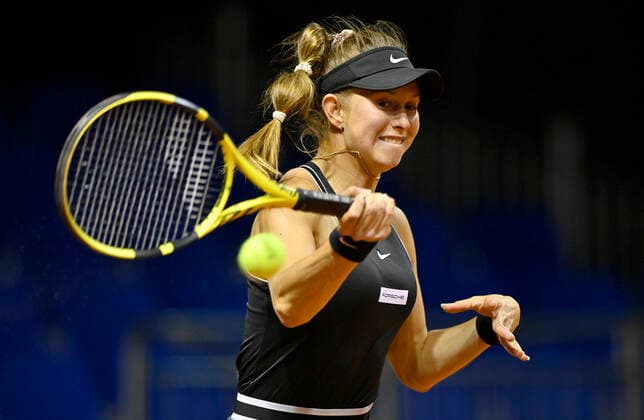 Alexandra Vecic ((GER) Aktion Qualifikation Tennis Damen Porsche-Cup Porsche Tennis Grand Prix GP Stuttgart 2021 Porsche-Arena 17.04.2021 Porsche Tennis Grand Prix Stuttgart 2021