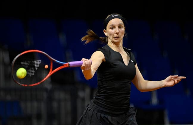 Tamarta Korpatsch (GER) Aktion Qualifikation Tennis Damen Porsche-Cup Porsche Tennis Grand Prix GP Stuttgart 2021 Porsche-Arena 17.04.2021 Porsche Tennis Grand Prix Stuttgart 2021
