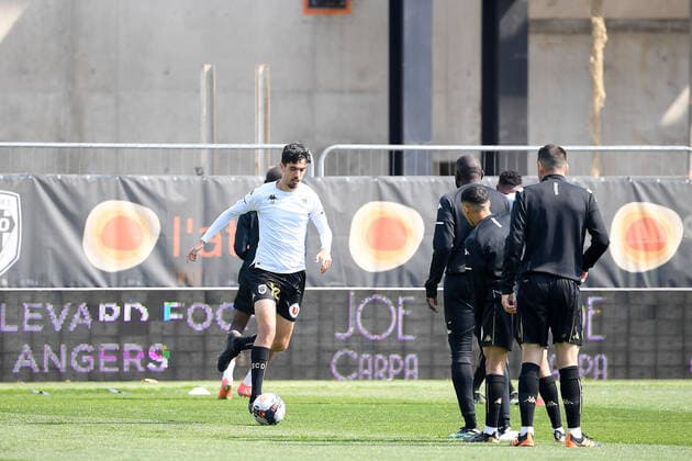 ECHAUFFEMENT - 12 ZINEDINE OULD KHALED (SCO) FOOTBALL : Angers vs Rennes - Ligue 1 Uber Eats - 17 04 2021 FEP Panoramic 