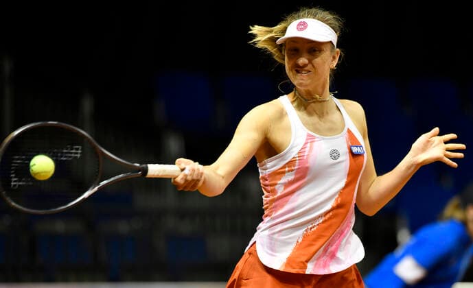 Mona Barthel (GER) Aktion Qualifikation Tennis Damen Porsche-Cup Porsche Tennis Grand Prix GP Stuttgart 2021 Porsche-Arena 17.04.2021 Porsche Tennis Grand Prix Stuttgart 2021