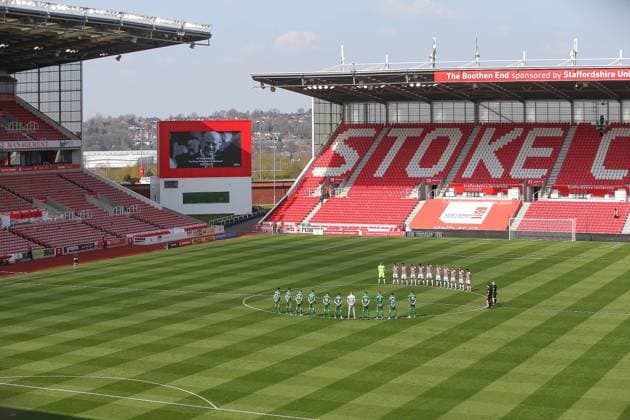 Stoke City v Preston North End EFL Sky Bet Championship 17 04 2021. Players from both teams participate in a minutes silence in memory of HRH Prince Philip during the EFL Sky Bet Championship match between Stoke City and Preston North End at the Bet365 Stadium, Stoke-on-Trent, England on 17 April 2021. Editorial use only DataCo restrictions apply See www.football-dataco.com , Copyright: xGeorgexOdamsx PSI-12506-0012
